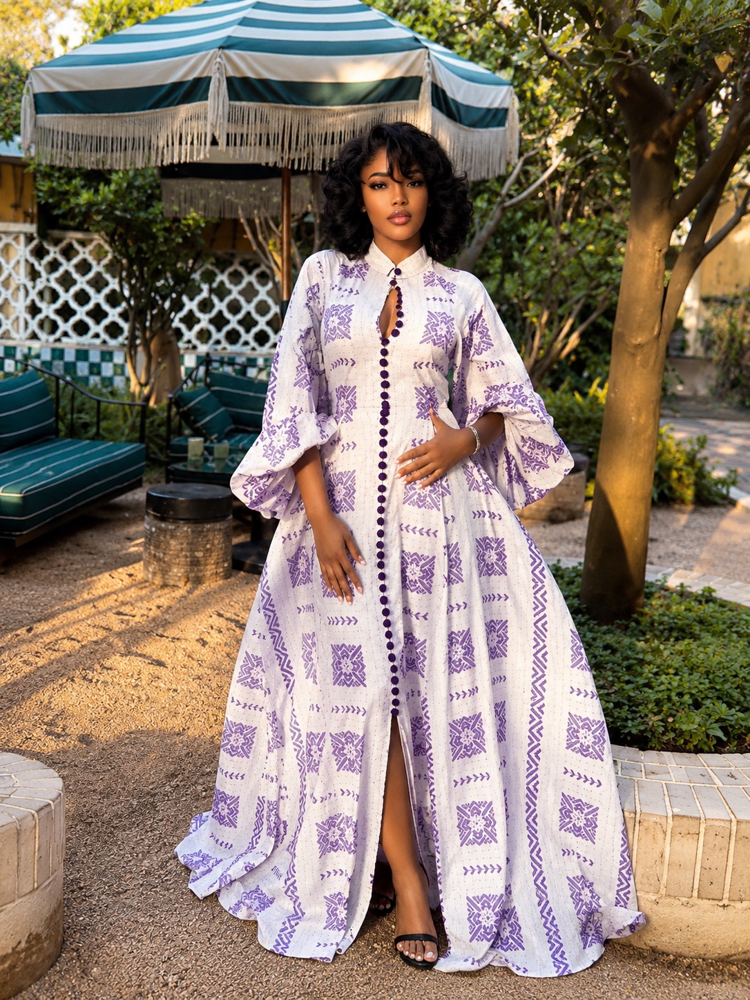 Longue robe évasée imprimée violette
